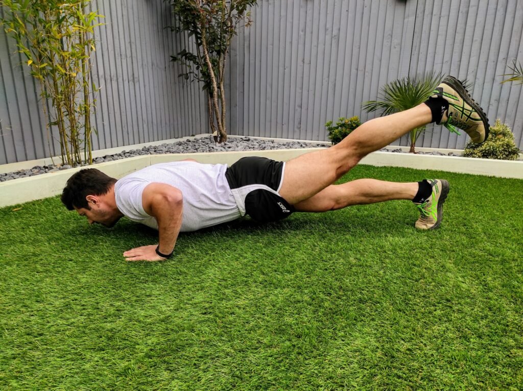 Calisthenics workout plan for Beginners: incline pushups