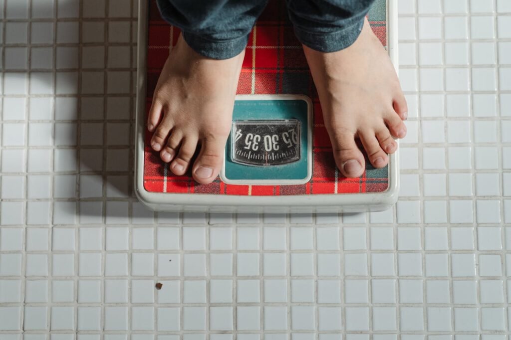 18:6 intermittent fasting: weight scale 
