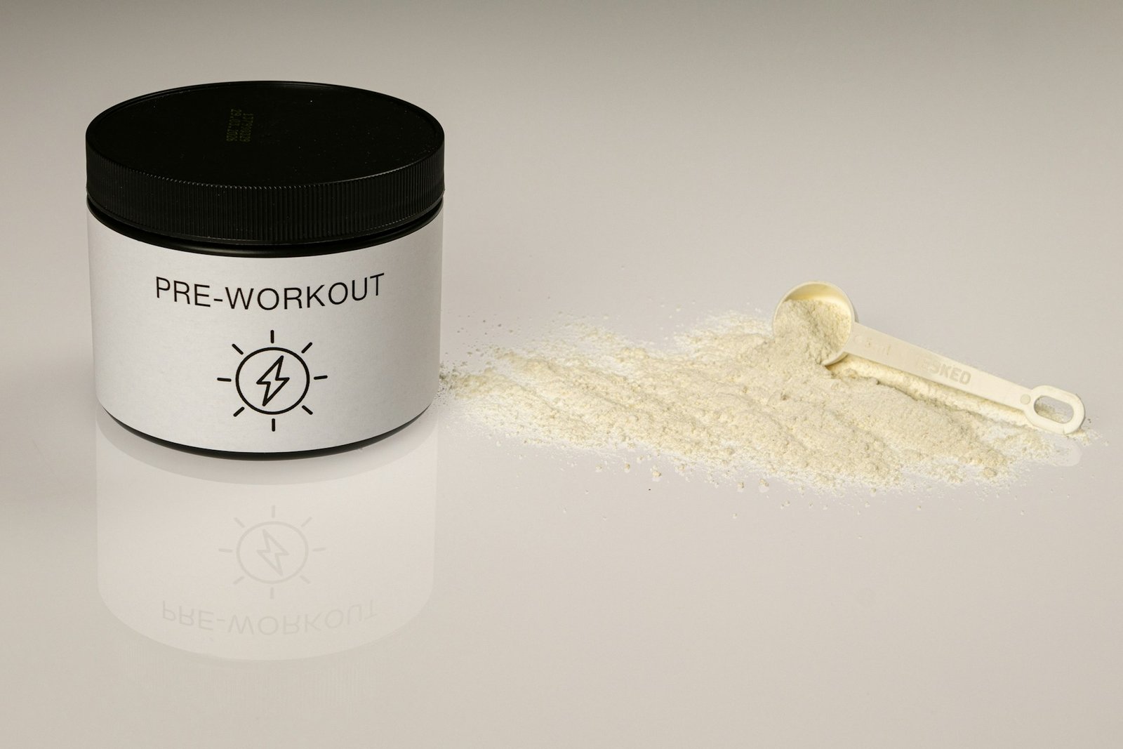 Read more about the article The Complete Guide to Pre Workout Supplements: Boost Your Home Workouts Safely